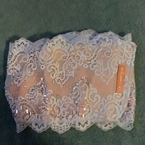 Blue garter set with storage pockets